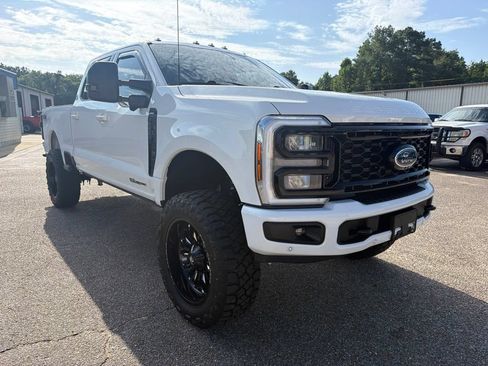 Used 2024 Ford F250 Lariat w/ Lariat Ultimate Package AWD/4WD image 4