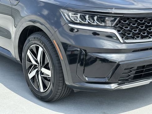 Certified 2023 Kia Sorento S FWD image 12