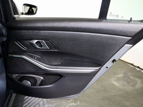 Used 2025 BMW 330i xDrive Sedan image 31