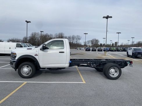 New 2025 RAM 5500 Tradesman image 4