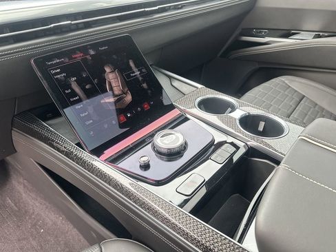 Used 2025 Cadillac Escalade V w/ LPO, ONYX Package image 24