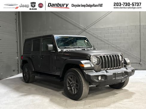 Used 2024 Jeep Wrangler Unlimited Sport AWD/4WD image 1