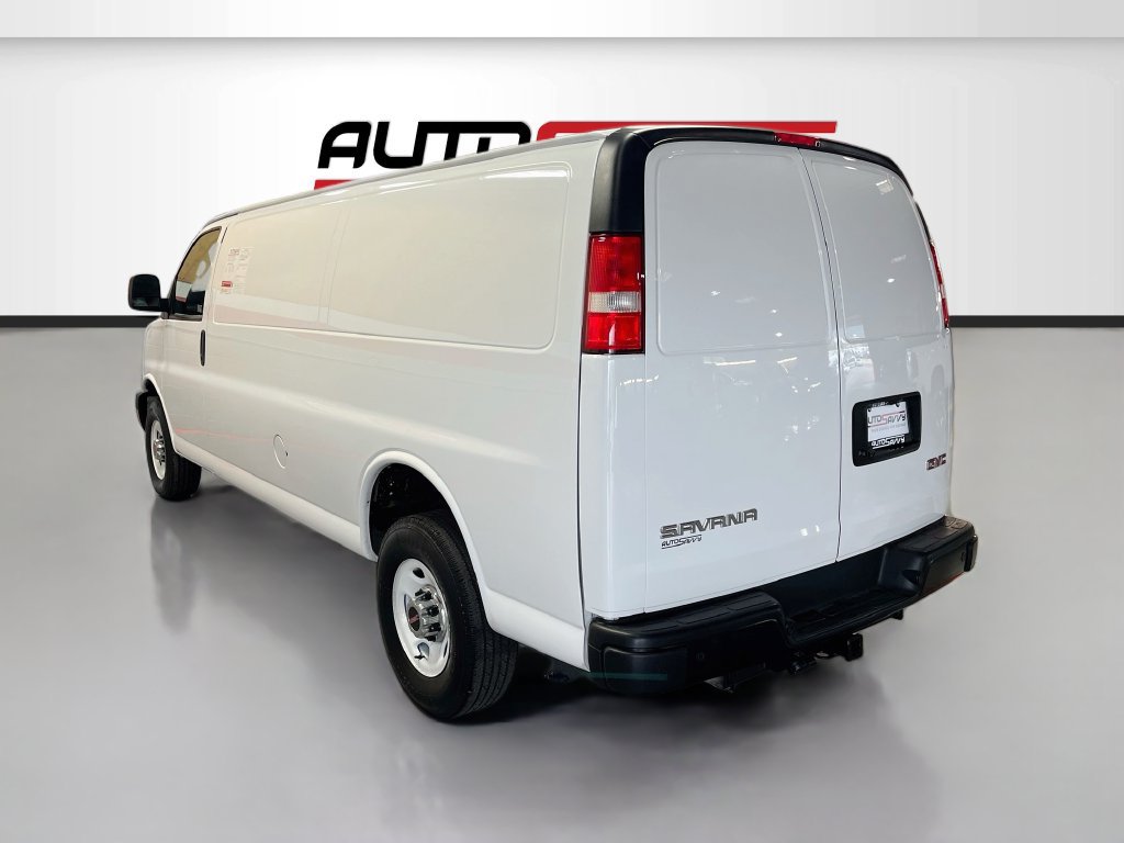 Used 2025 GMC Savana 3500 Extended w/ Driver Convenience Package RWD image 5