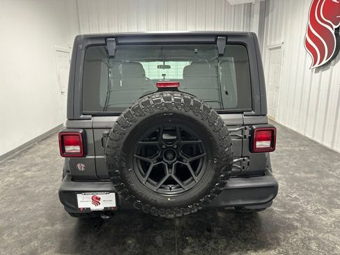 Used 2019 Jeep Wrangler Unlimited Sport S AWD/4WD image 7