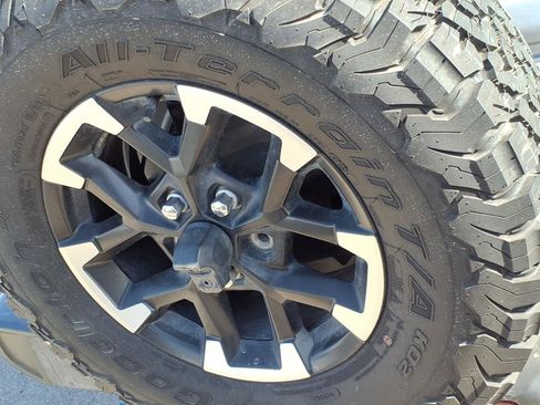 Used 2024 Jeep Wrangler Unlimited Rubicon 4xe image 21