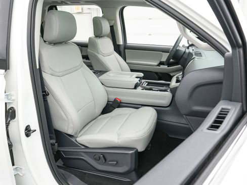 New 2026 Ford Expedition Max Active image 30