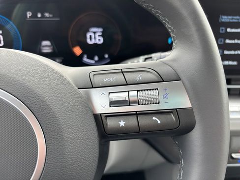 Used 2024 Hyundai Kona SEL image 19