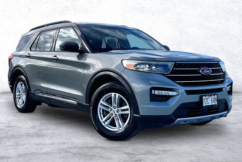 Used 2020 Ford Explorer XLT w/ Equipment Group 202A RWD image 11