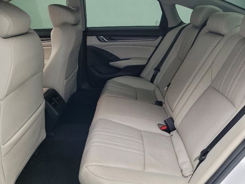 Used 2019 Honda Accord Touring image 18