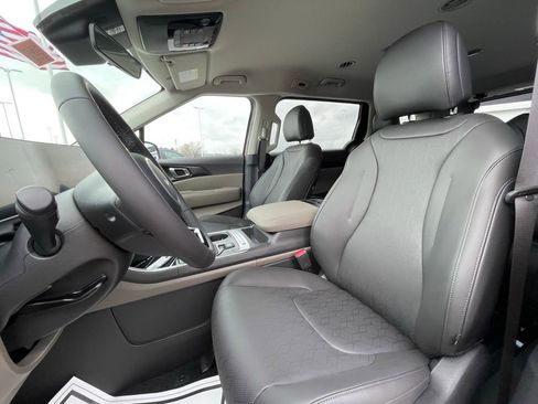 New 2026 Kia Carnival FWD image 20