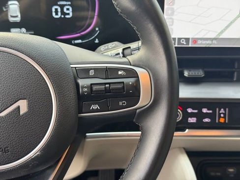 Certified 2025 Kia Sportage EX image 29