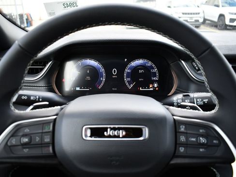 New 2026 Jeep Grand Cherokee L Laredo AWD/4WD image 15