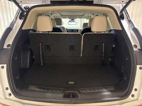 Used 2023 Buick Enclave Essence w/ Experience Buick Package image 30
