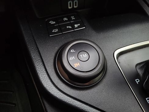 Used 2019 Ford Ranger Lariat w/ Equipment Group 501A Mid image 28