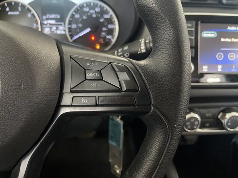 Used 2025 Nissan Versa S FWD image 51