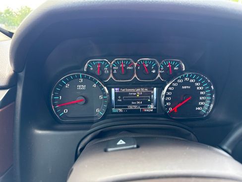 Used 2016 Chevrolet Suburban LTZ RWD image 16