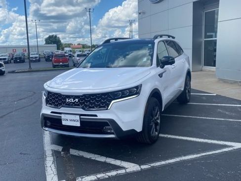 Used 2022 Kia Sorento SX Prestige image 3