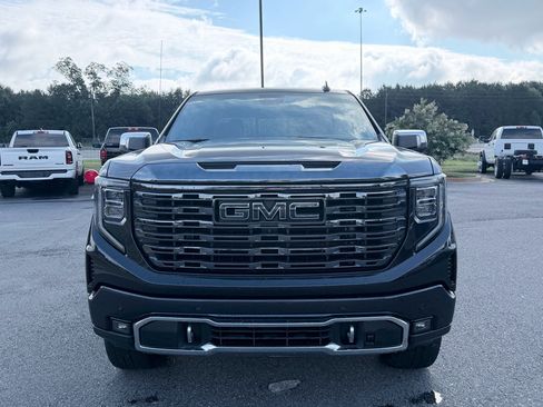 Used 2022 GMC Sierra 1500 Denali Ultimate AWD/4WD image 3