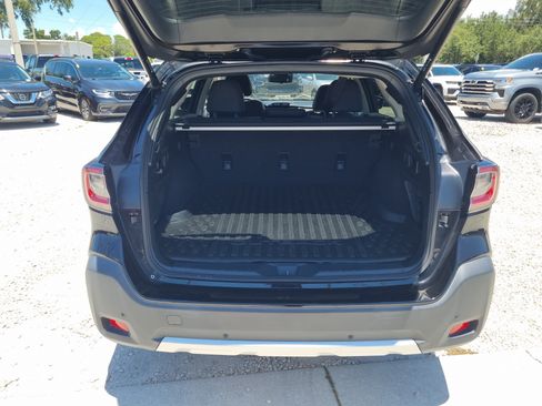 Used 2023 Subaru Outback Touring AWD/4WD image 8