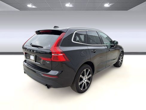 Used 2020 Volvo XC60 T5 Momentum image 9