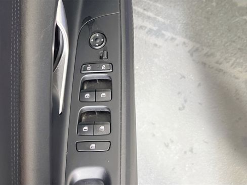 Used 2023 Hyundai Elantra SEL image 17