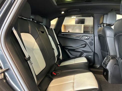 Used 2018 Porsche Macan S image 19