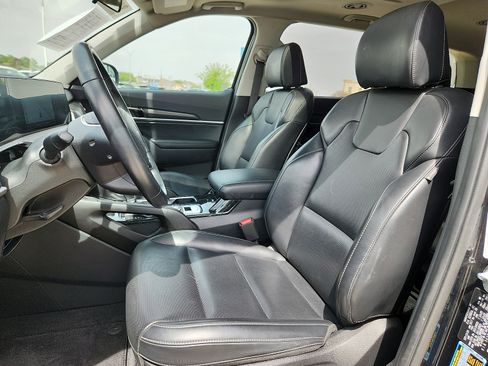 Used 2025 Kia Telluride S AWD/4WD image 13