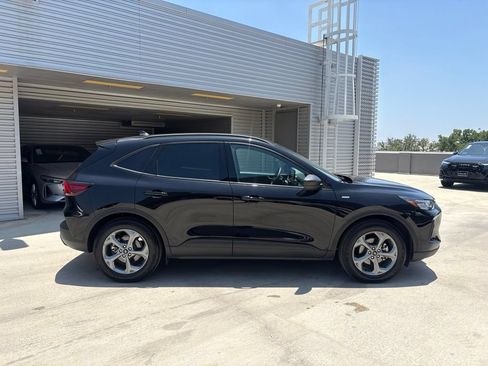 Used 2025 Ford Escape ST-Line FWD image 4