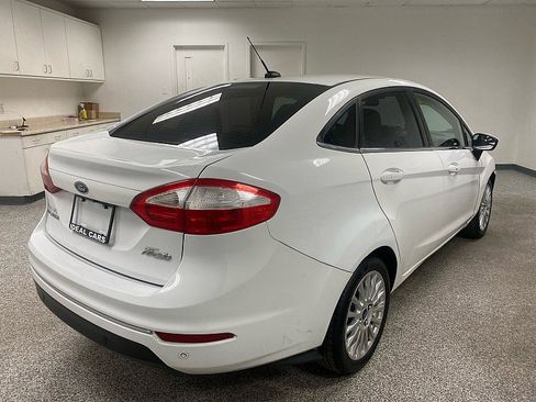 Used 2014 Ford Fiesta Titanium image 5