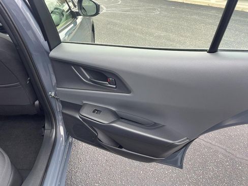 Used 2025 Toyota Prius LE image 11