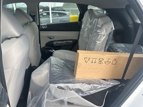 New 2025 Hyundai Tucson SE image 29