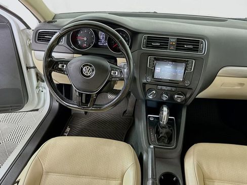 Used 2018 Volkswagen Jetta Wolfsburg Edition FWD image 19