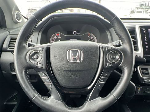 Used 2017 Honda Pilot Touring image 22