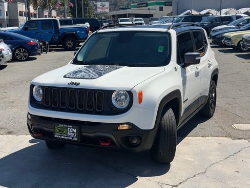 Used 2017 Jeep Renegade Trailhawk AWD/4WD image 5