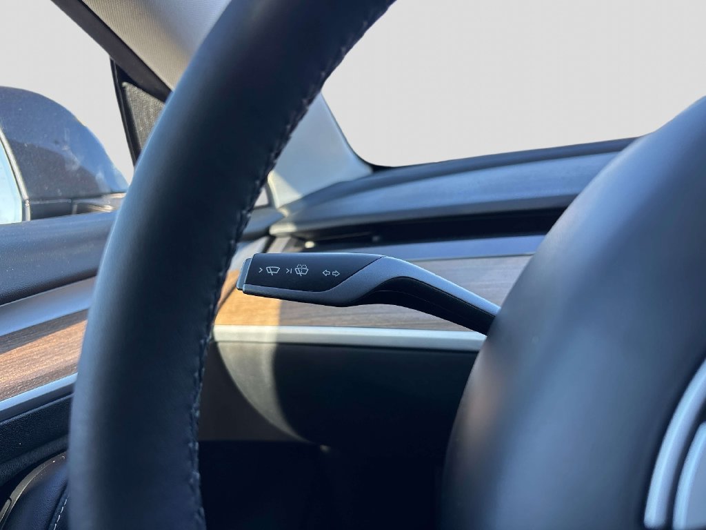 Used 2023 Tesla Model 3 Standard Range RWD image 27