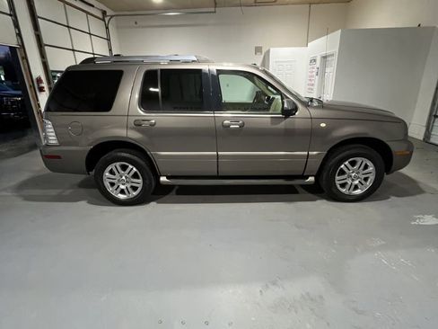 Used 2006 Mercury Mountaineer Premier image 2