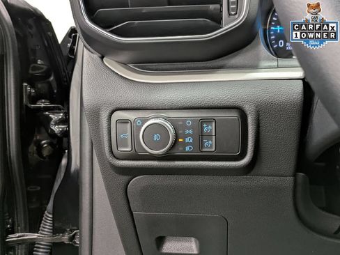 Used 2022 Ford Explorer XLT w/ Equipment Group 202A AWD/4WD image 23