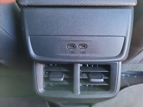 Used 2026 Chevrolet Equinox LT FWD image 13