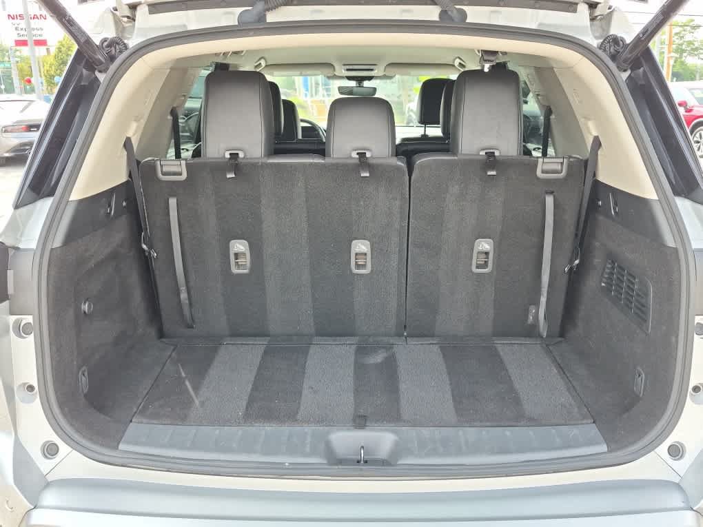 Used 2024 Nissan Pathfinder SL AWD/4WD image 22