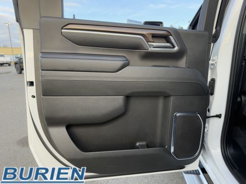 Used 2024 Chevrolet Silverado 2500 LT image 29