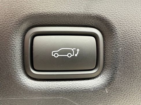 Used 2025 Hyundai Ioniq 5 SEL image 13