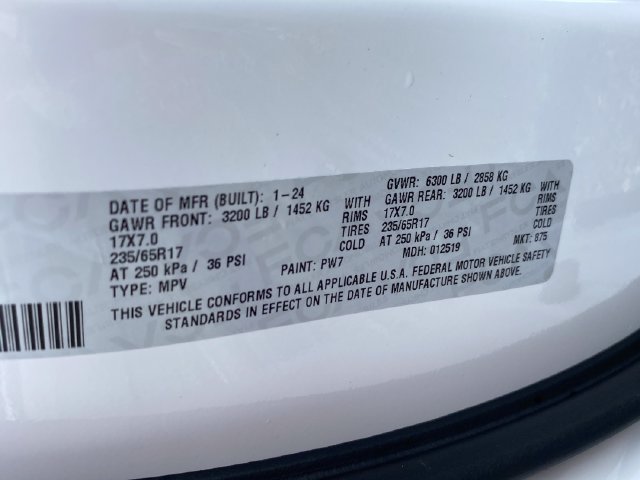 Used 2024 Chrysler Pacifica Limited FWD image 24
