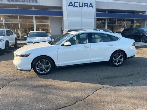 Used 2023 Honda Accord EX image 29