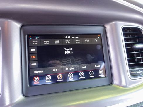 Used 2022 Dodge Charger SXT w/ Leather Interior Group image 17