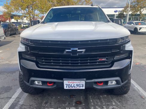 Used 2019 Chevrolet Silverado 1500 LT Trail Boss image 3