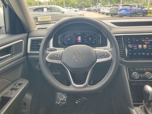 Used 2023 Volkswagen Atlas SE FWD image 24
