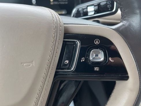 Used 2023 Lincoln Aviator Reserve w/ Equipment Group 201A image 28