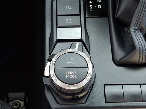 Certified 2025 Toyota 4Runner SR5 image 25