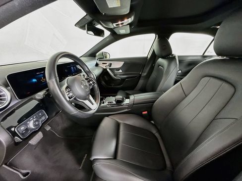 Used 2019 Mercedes-Benz A 220 4MATIC image 5