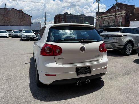 Used 2008 Volkswagen R32 AWD/4WD image 4